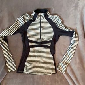 Lululemon long sleeve quarter zip fitted shirt